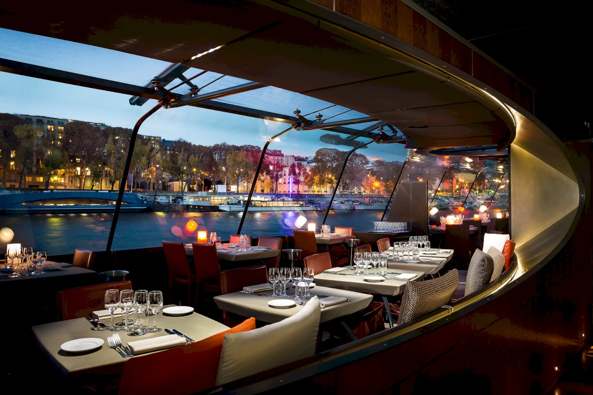 Ophorus Tours - Seine River Cruise with Dinner Paris France VIP Option