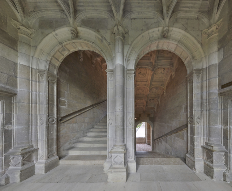 Ophorus Tours - Visit Azay-le-Rideau Castle: Guided Half-Day Tour from Tours