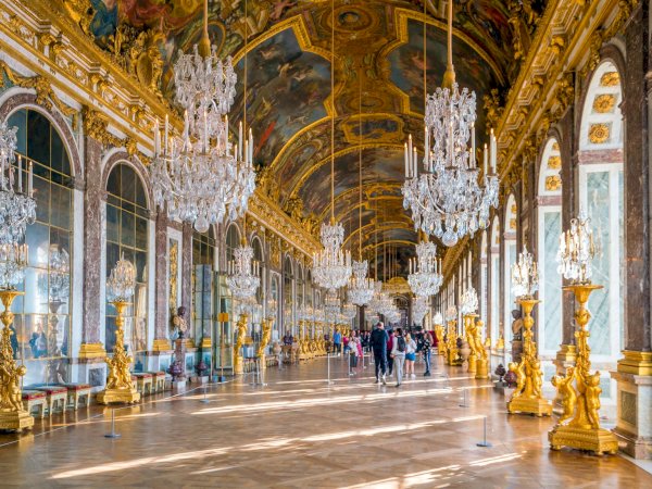 Ophorus Tours -  Palace of Versailles Guided Tour in English with Skip-the-Line Access and Passport Ticket 