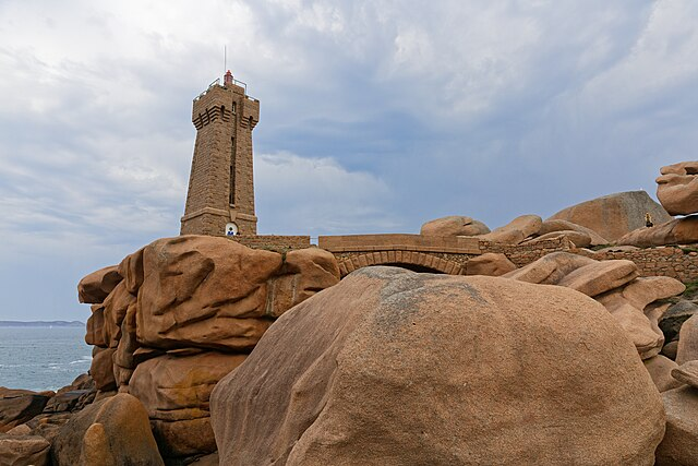 Ophorus Tours - Private Shore Excursion from Saint-Malo to the Pink Granite Coast