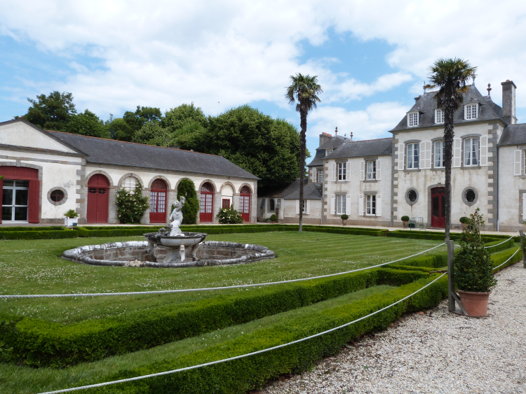 Ophorus Tours - Saint-Malo Private Shore Excursion: Dinan, Dinard & Montmarin Estate