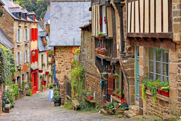 Ophorus Tours - Saint-Malo Private Shore Excursion: Dinan, Dinard & Montmarin Estate