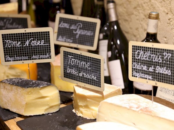 Ophorus Tours - Bordeaux Cheese Cellar Experience: Unlimited Cheese & 3 Glasses of Wine