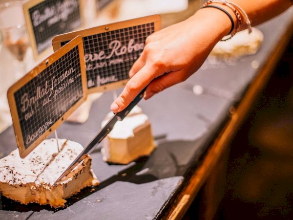 Ophorus Tours - Bordeaux Cheese Cellar Experience: Unlimited Cheese & 3 Glasses of Wine