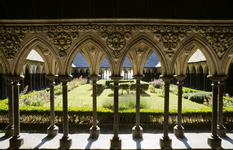 Ophorus Tours - Mont-Saint-Michel Village & Abbey Private tour from Bayeux