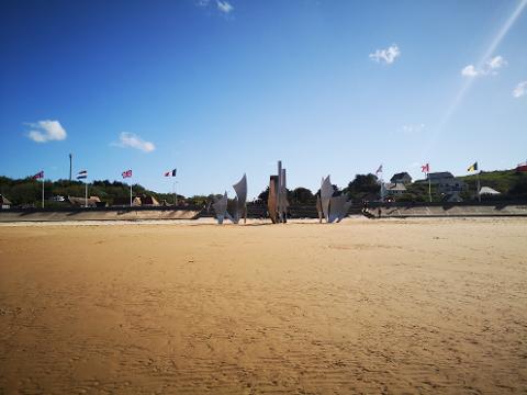 Ophorus Tours - Discover D-Day History on a Small Group Half-Day Tour from Bayeux