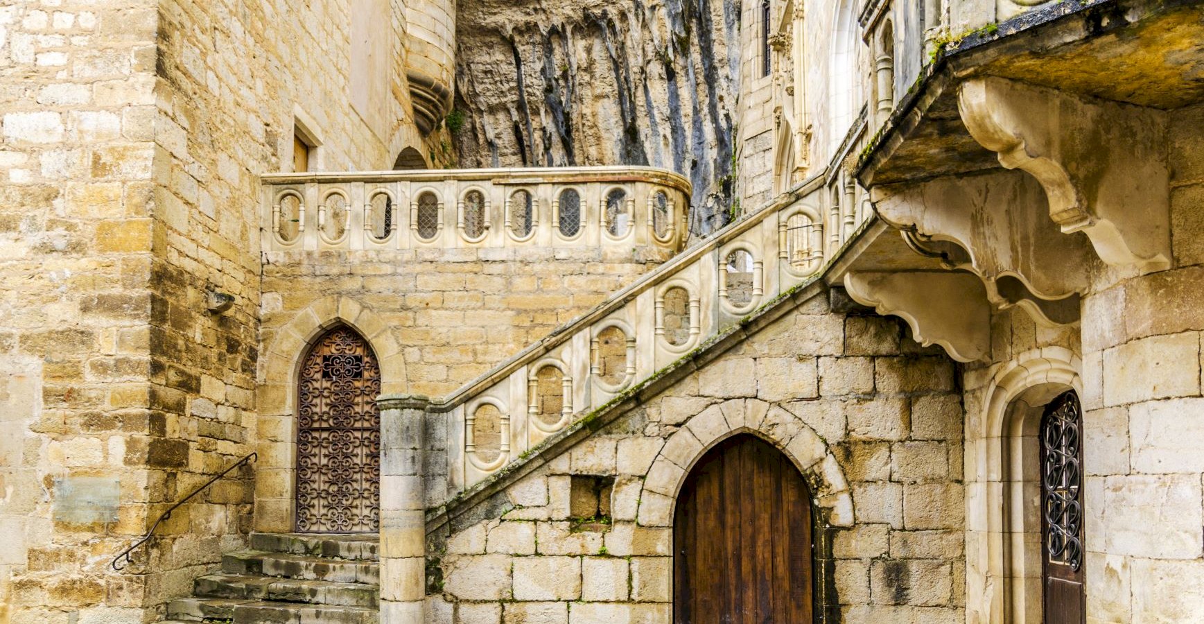 Ophorus Tours - A Private Half Day Trip From Sarlat to Rocamadour Village