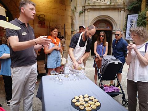 Ophorus Tours - Sarlat Market & Dordogne Culinary Tour : A Taste of Local Flavors
