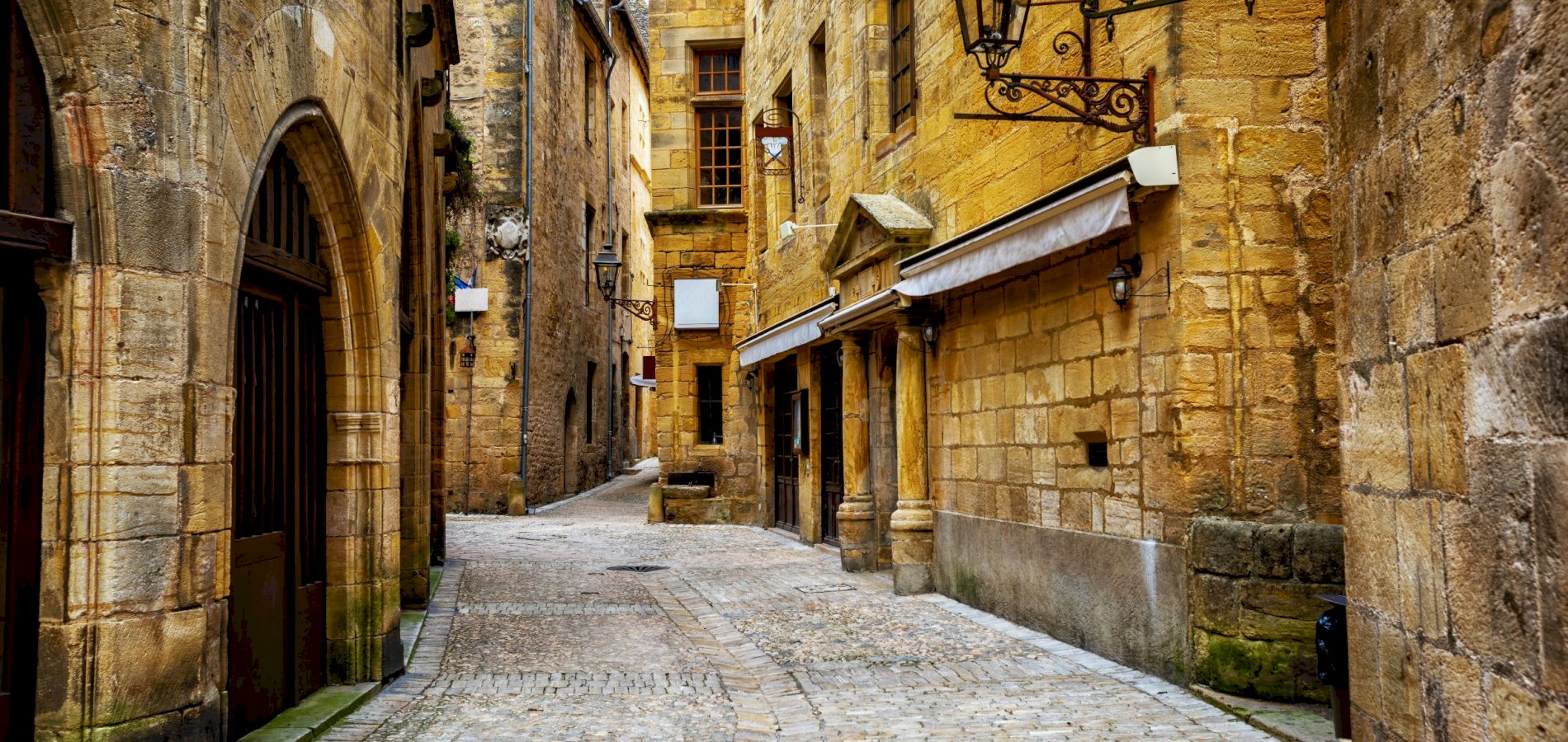 Ophorus Tours - Step Back in Time: Private Walking Tour of Medieval Sarlat