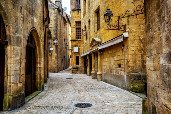 Ophorus Tours - Sarlat Small Group Private Guided Walking Tour with a Licensed Tour Guide