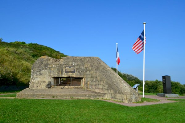 Ophorus Tours - Omaha & Utah Beaches D-Day Sites Tour: Private Journey from Bayeux