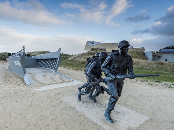 Ophorus Tours - D-Day Tour: Utah & Omaha Beaches, Ste Mère Eglise, Pointe du Hoc & US Cemetery