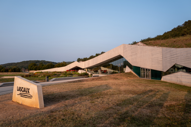 Ophorus Tours - Lascaux IV Cave Art Half-Day Tour from Sarlat - Small Group