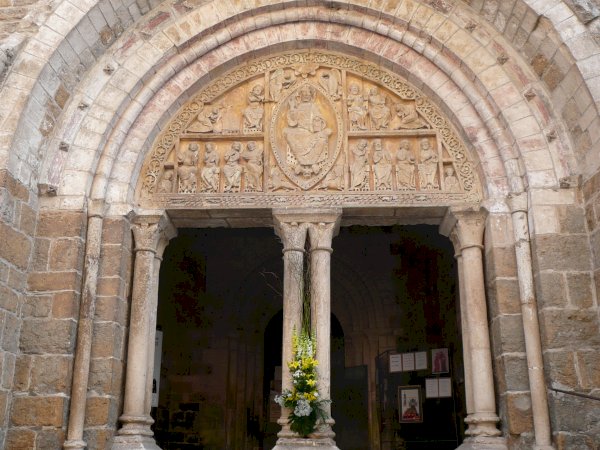 Ophorus Tours - Collonges-la-Rouge & Carennac: Discovering Timeless Villages