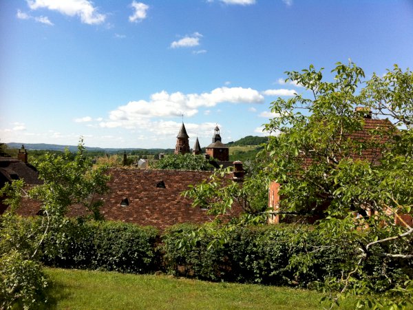Ophorus Tours - Collonges-la-Rouge & Carennac: Discovering Timeless Villages