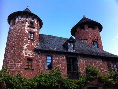 Ophorus Tours - Collonges-la-Rouge & Carennac Private tour from Sarlat