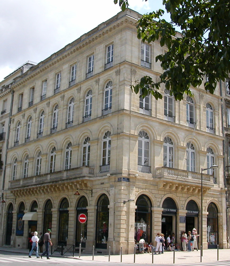 Ophorus Tours - Médoc Wine Escape: Le Verdon to Bordeaux with Drop-Off in City