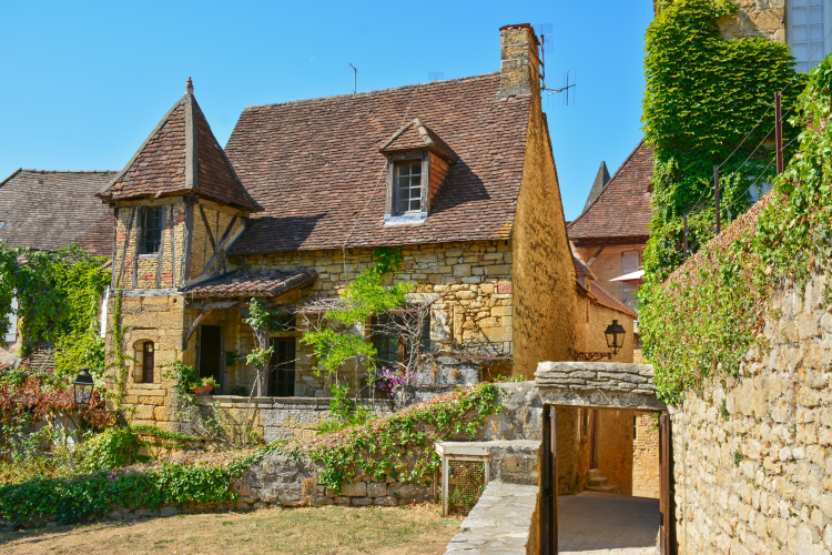 Ophorus Tours - Dordogne & Sarlat Private Shore Excursion from Bordeaux