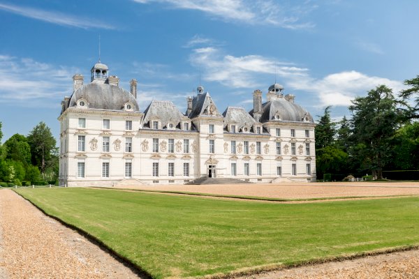 Ophorus Tours - 4 Days Castles of the Loire Valley Private Travel Package - 4* Hotel (Amboise)