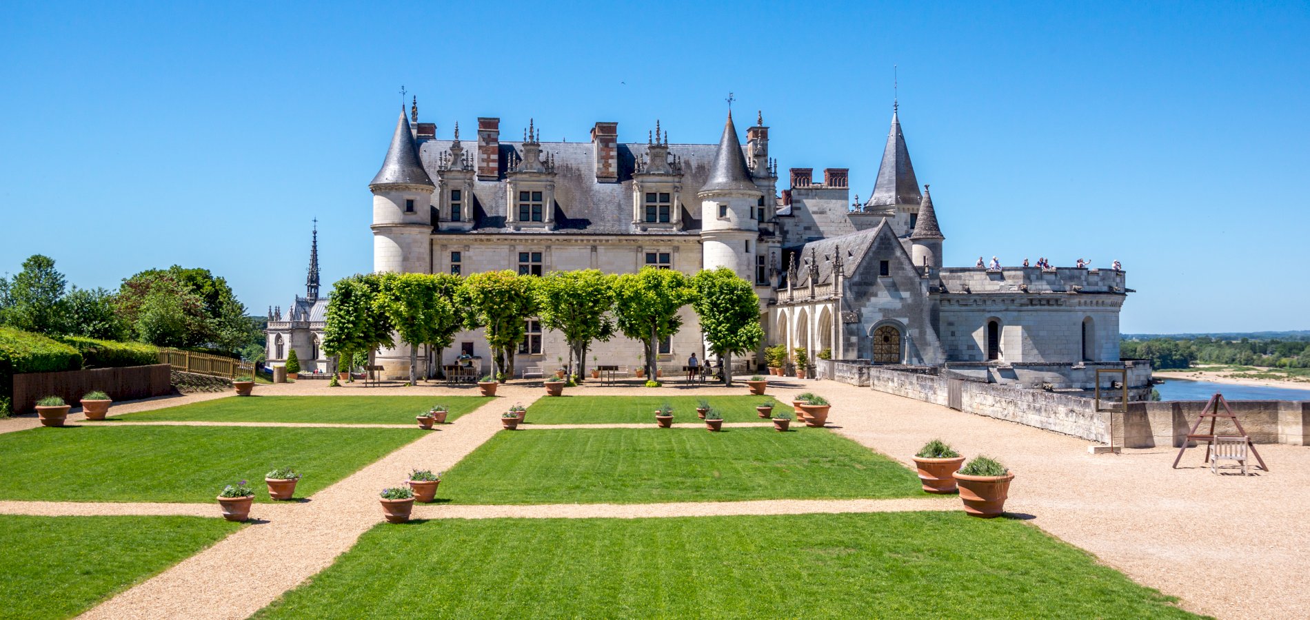 Ophorus Tours - 4 Days Castles of the Loire Valley Private Travel Package - 3* Hotel Option