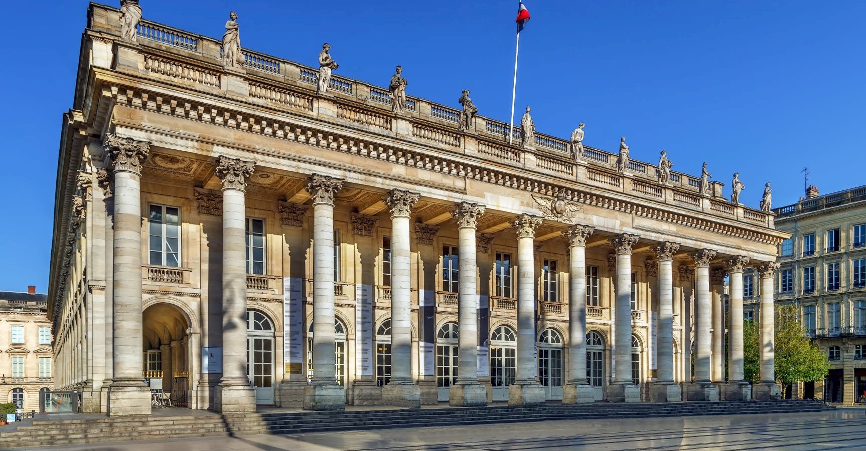 Ophorus Tours - Bordeaux UNESCO Walking Tour: A unique Guided Experience