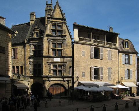 Ophorus Tours - From Bergerac to Sarlat Private Transfer