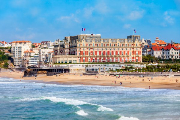 Ophorus Tours - From Bordeaux to Biarritz Private Transfer