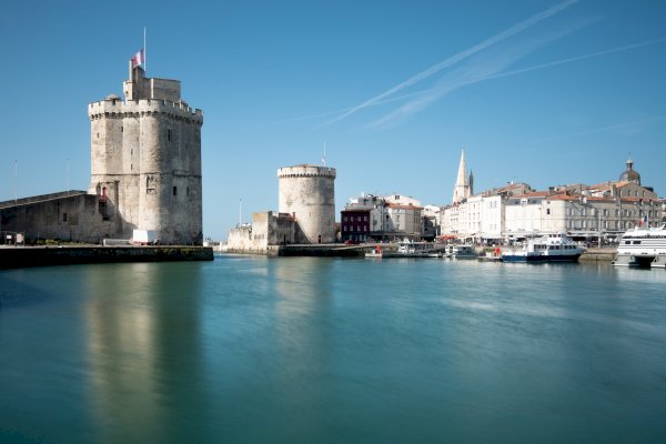 Ophorus Tours - From Bordeaux to La Rochelle Private Transfer