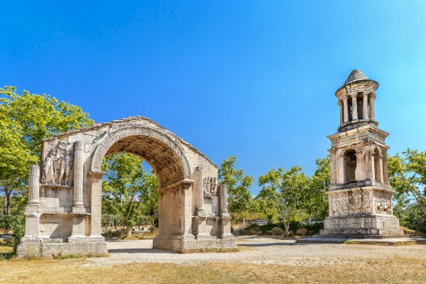 Ophorus Tours - Art & History Lovers: Private Tour to Saint Rémy & Les Baux