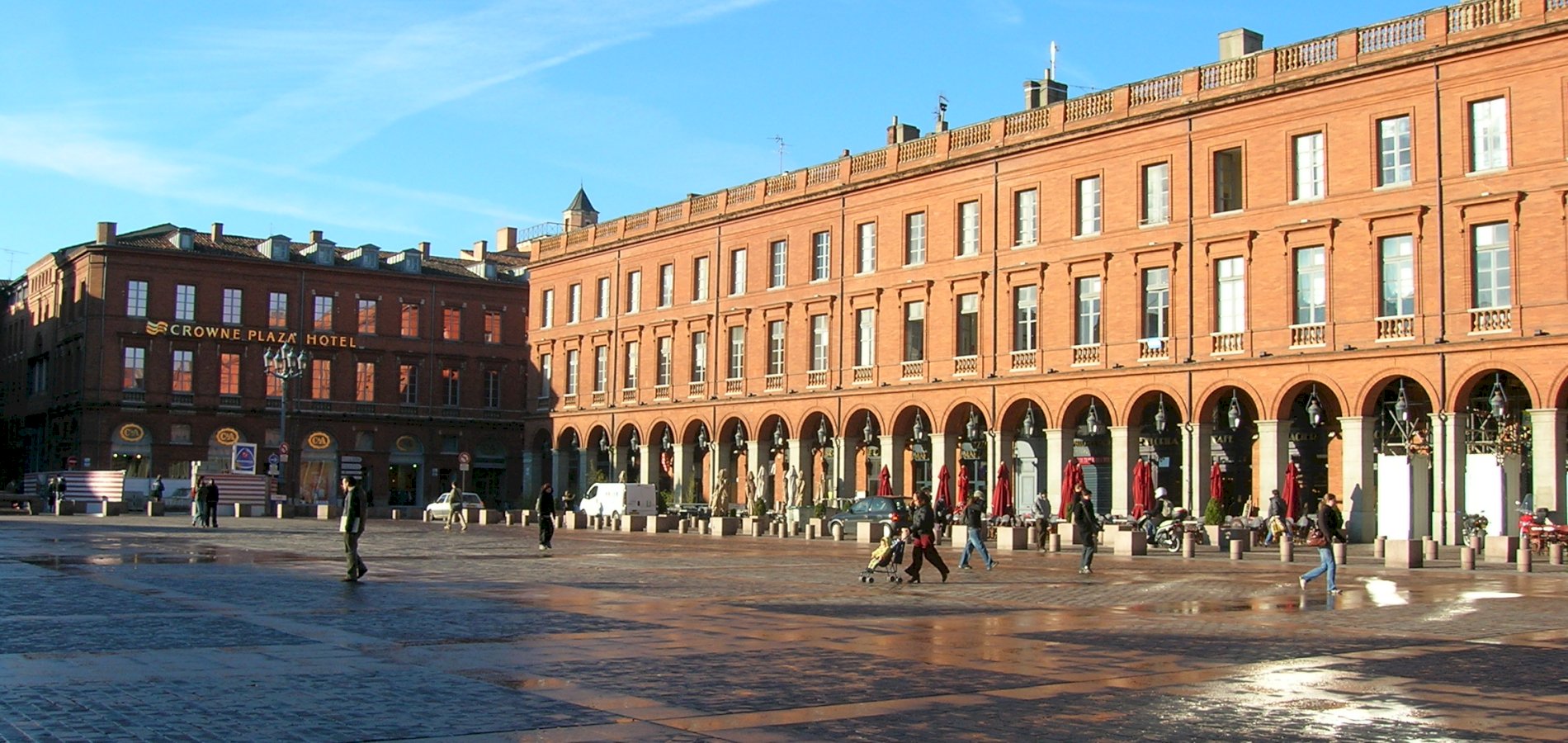 Ophorus Tours - From Bordeaux to Toulouse Private Transfer