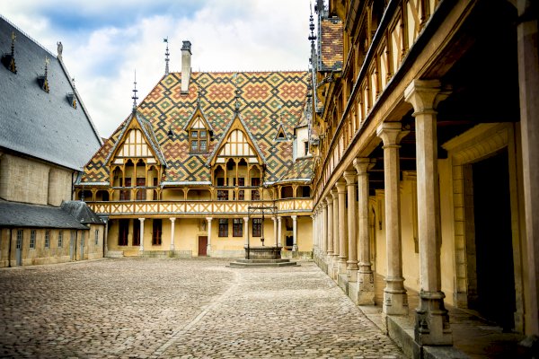 Ophorus Tours - From Colmar to Beaune Private Transfer