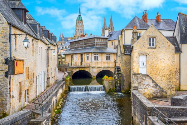 Ophorus Tours - From Paris to Bayeux Private Transfer