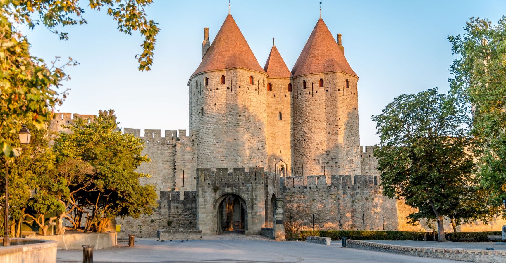 Ophorus Tours - From Sarlat la Canéda to Carcassonne Private Transfer