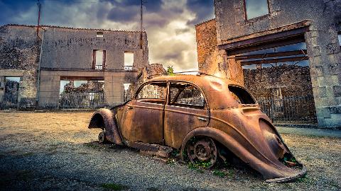 Ophorus Tours - Sarlat Private Sightseeing Transfer to Tours Loire Valley 