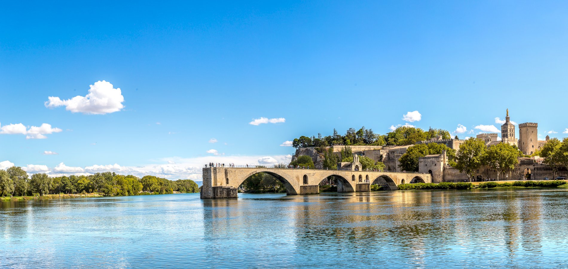 Ophorus Tours - A Private Day Trip from Aix en Provence to Avignon & Luberon Villages