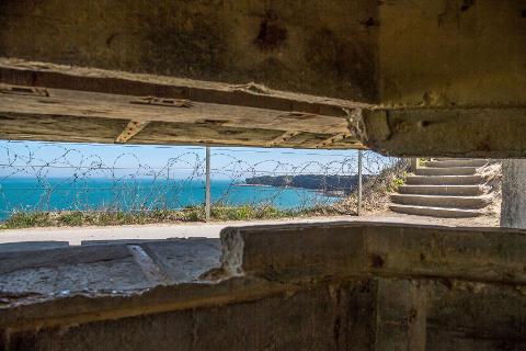 Ophorus Tours - From Bayeux: Private Half-Day D-Day Tour for 2 – Beaches & Cemetery