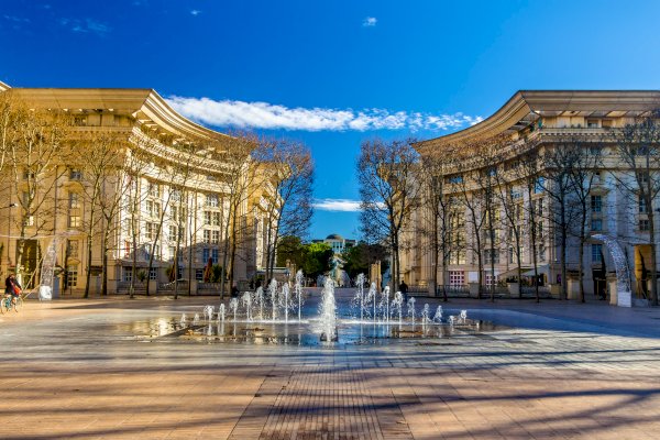 Ophorus Tours - From Marseille to Montpellier Private Transfer