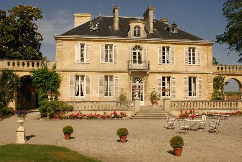 Ophorus Tours - Beyond Saint-Emilion: Private Wine Tour to Médoc Vineyards