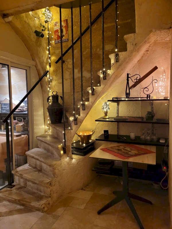 Ophorus Tours - Bordeaux Gourmet Cheese Experience : A Journey Through French Cheeses, Fun Facts & Wines