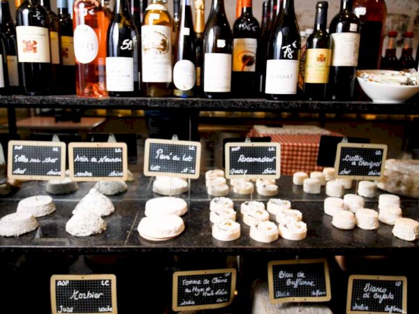 Ophorus Tours - Bordeaux Gourmet Cheese Experience : A Journey Through French Cheeses, Fun Facts & Wines