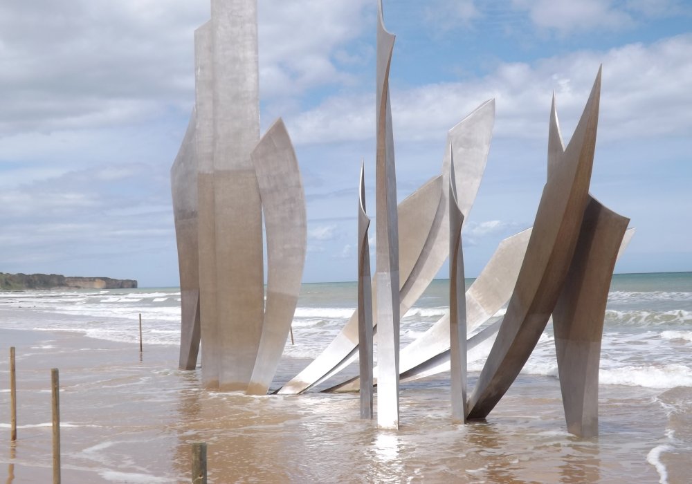 Private Shore Excursion from Honfleur to Normandy DDay Landing Beaches