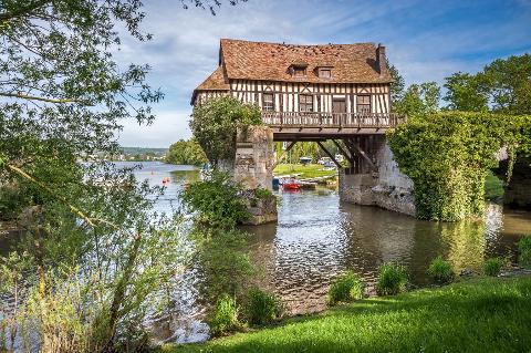 Ophorus Tours - Honfleur Shore Trip: Explore Giverny Gardens & Honfleur with a Guide