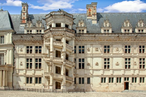 Ophorus Tours - 4 Days Castles of the Loire Valley Private Travel Package - 4* Hotel Option