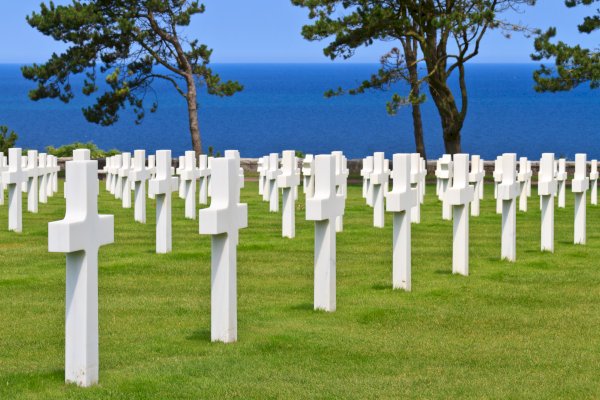 Ophorus Tours - Small Group Normandy D-Day Battlefields and Landing Beaches Day Trip from Paris