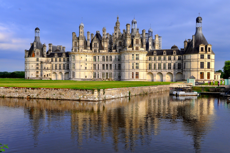 Ophorus Tours - Loire Valley Castles Small Group Full Day Tour from Paris