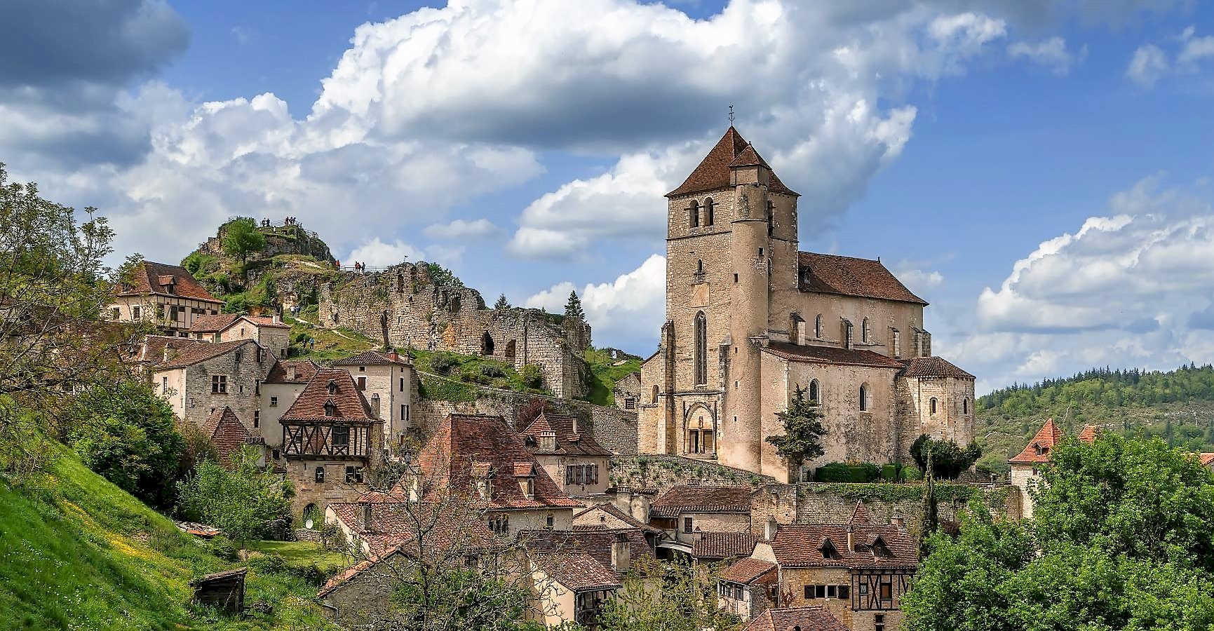 Ophorus Tours - A Private Day Trip from Sarlat to Pech Merle Cave & Saint Cirq Lapopie Village