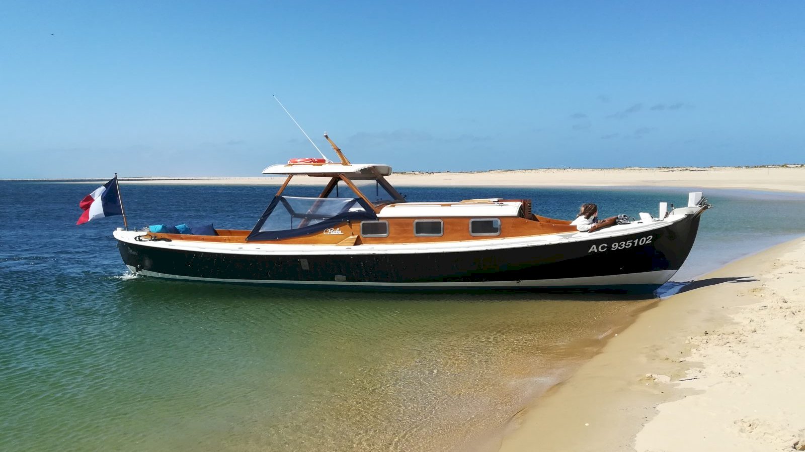 Ophorus Tours - A Private Arcachon Bay Boat Trip on Traditional Pinasse 3-hours 