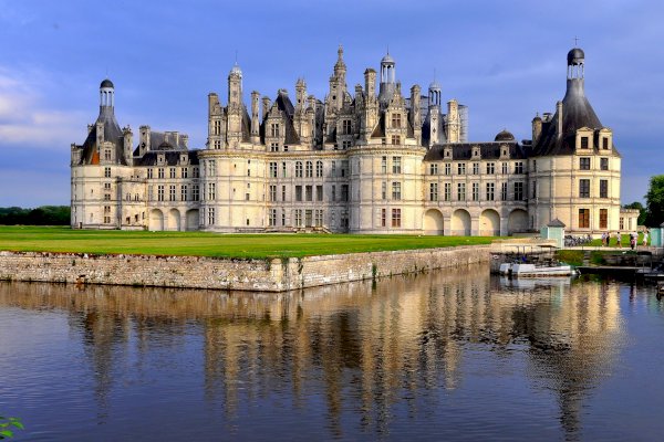 Ophorus Tours - Chenonceau & Chambord Castles Exclusive Visit from Tours