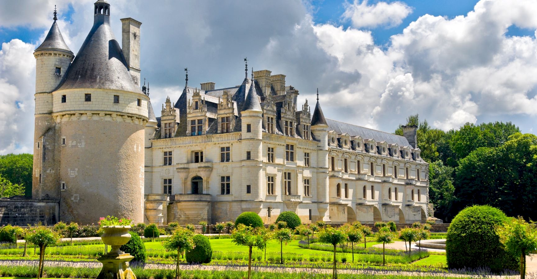 Ophorus Tours - 4 Days Small Group Loire Valley Package - 4* Hotel