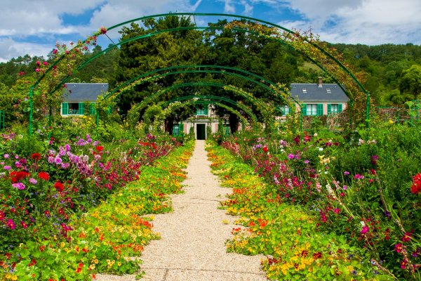 Ophorus Tours -  A Private Shore Excursion From Rouen Half Day Trip to Giverny Gardens